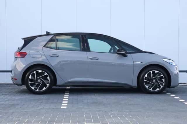 Volkswagen ID.3 (2020) thumbnail 2