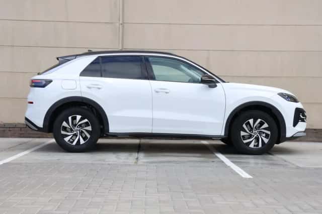 Volkswagen T-Roc (2026) thumbnail 2
