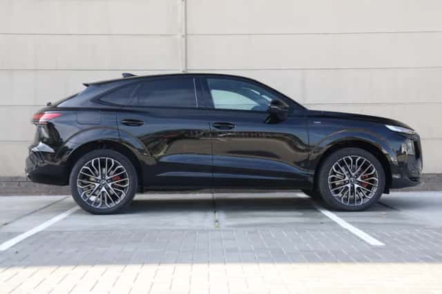 Audi Q3 (2026) thumbnail 2