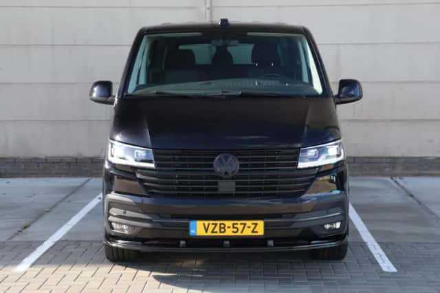 Volkswagen Transporter (2023) thumbnail 4