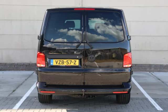 Volkswagen Transporter (2023) thumbnail 6