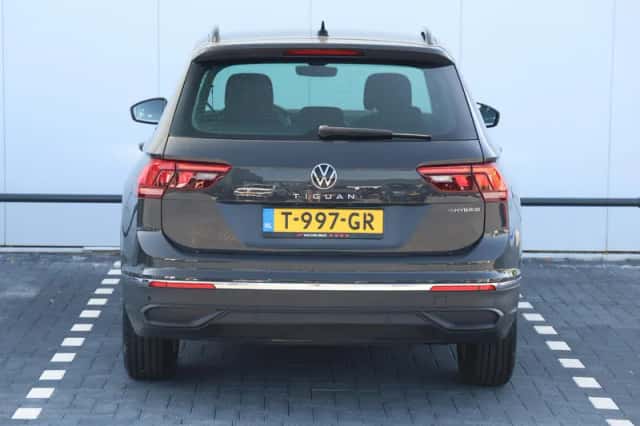 Volkswagen Tiguan (2023) thumbnail 6