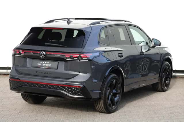 Volkswagen Tiguan (2024) thumbnail 5