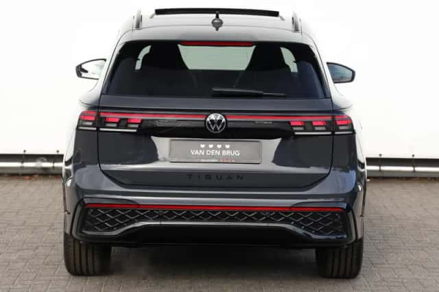 Volkswagen Tiguan (2024) thumbnail 6