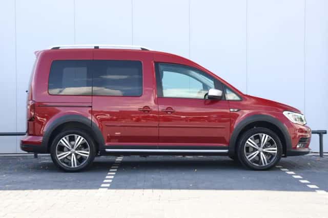 Volkswagen Caddy (2018) thumbnail 2