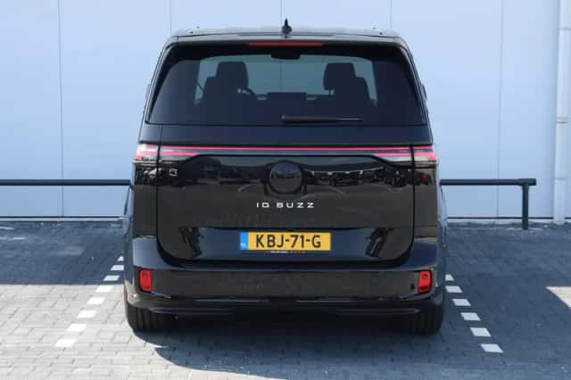 Volkswagen ID. Buzz (2026) thumbnail 6