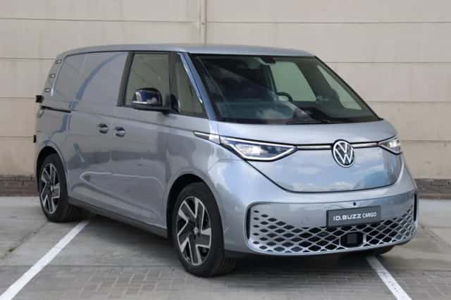 Volkswagen ID. Buzz (2026) thumbnail 3