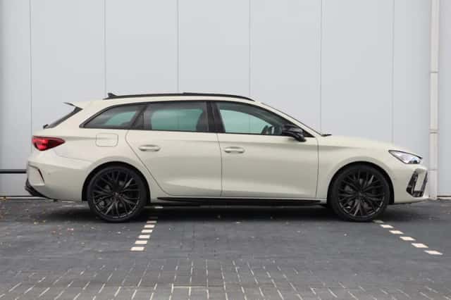 CUPRA Leon Sportstourer (2025) thumbnail 2