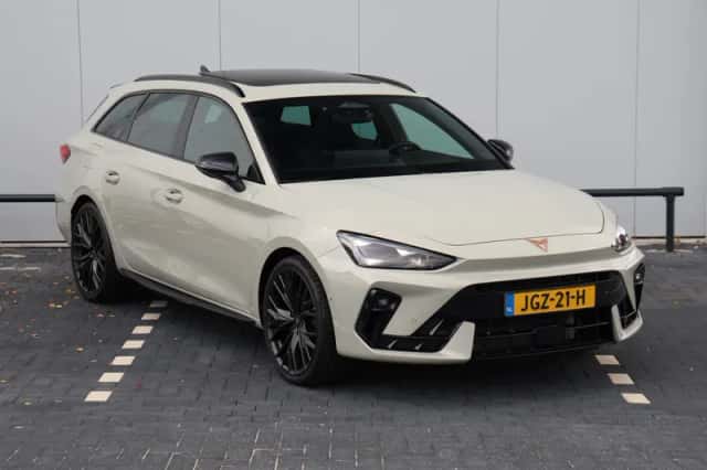 CUPRA Leon Sportstourer (2025) thumbnail 3