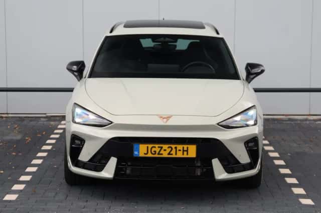 CUPRA Leon Sportstourer (2025) thumbnail 4