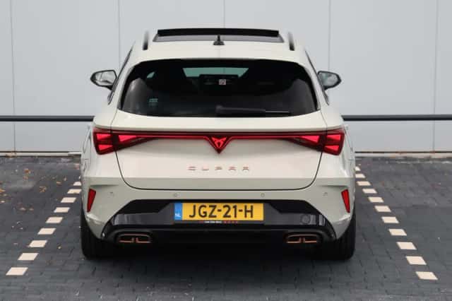 CUPRA Leon Sportstourer (2025) thumbnail 6