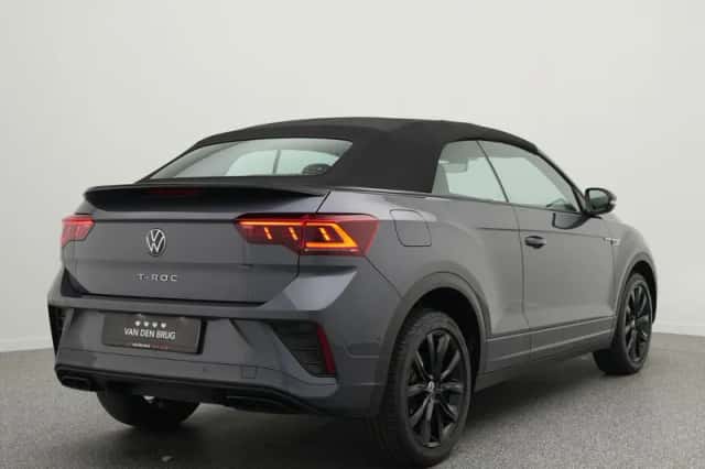Volkswagen T-Roc (2023) thumbnail 4