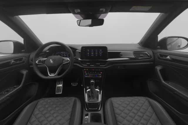 Volkswagen T-Roc (2023) thumbnail 5