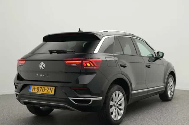Volkswagen T-Roc (2020) thumbnail 2
