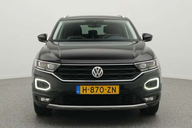 Volkswagen T-Roc (2020) thumbnail 5