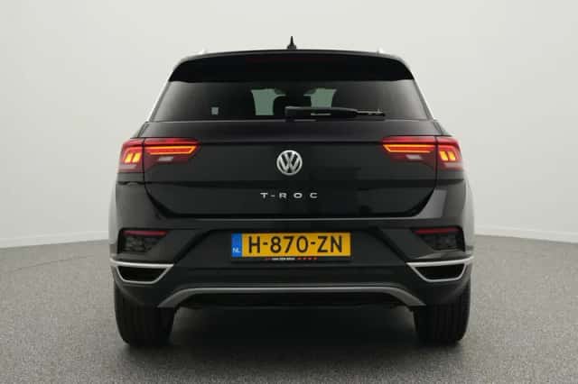 Volkswagen T-Roc (2020) thumbnail 6