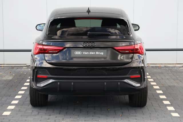 Audi Q3 (2024) thumbnail 6