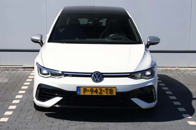 Volkswagen Golf (2022) thumbnail 4