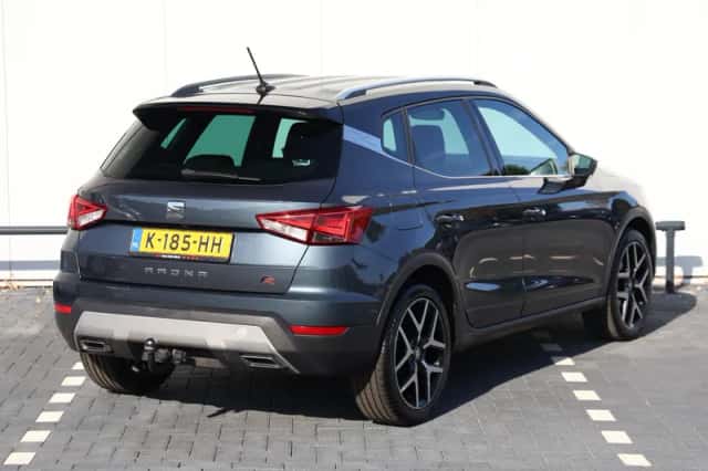 SEAT Arona (2021) thumbnail 5