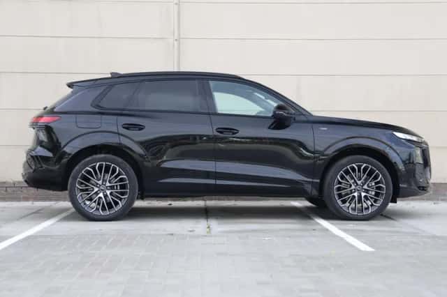 Audi Q3 (2026) thumbnail 2