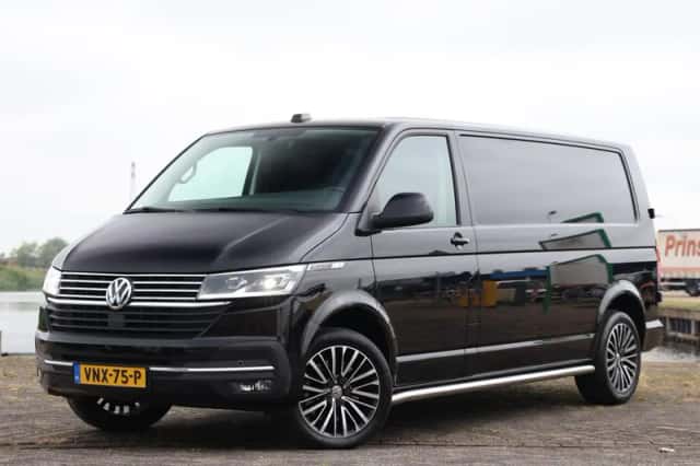 Volkswagen Transporter (2022) thumbnail 1