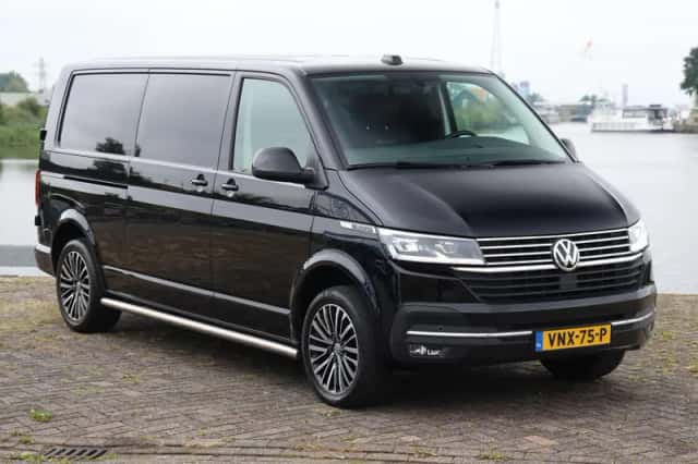 Volkswagen Transporter (2022) thumbnail 3