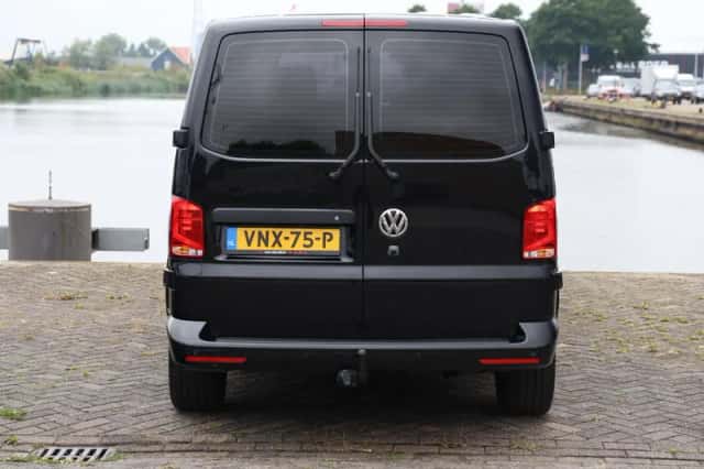 Volkswagen Transporter (2022) thumbnail 6