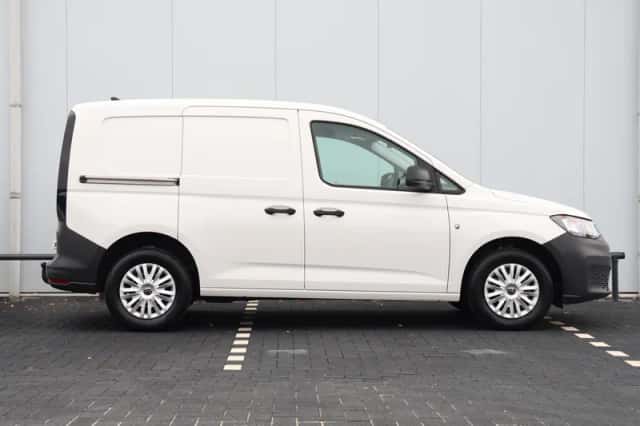 Volkswagen Caddy (2024) thumbnail 2