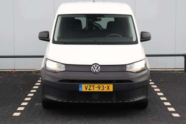 Volkswagen Caddy (2024) thumbnail 4