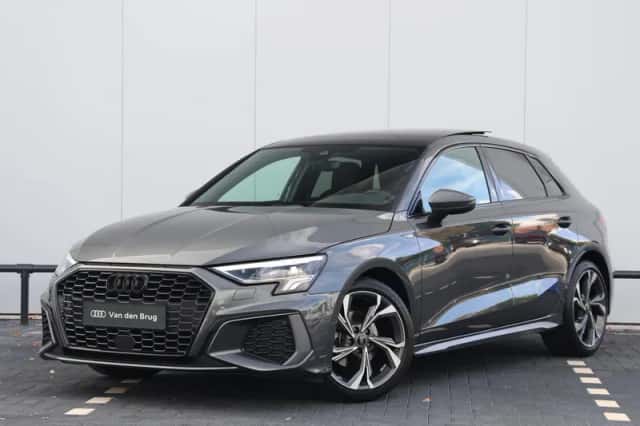 Audi A3 (2024) thumbnail 1