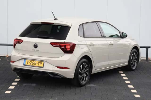 Volkswagen Polo (2023) thumbnail 5
