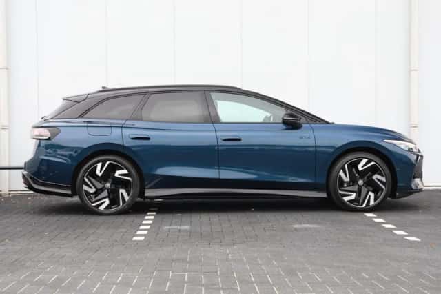 Volkswagen ID.7 (2025) thumbnail 2