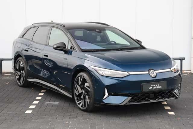 Volkswagen ID.7 (2025) thumbnail 3
