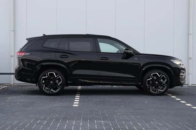 Volkswagen Tayron (2025) thumbnail 2