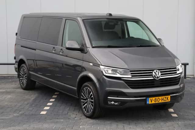 Volkswagen Transporter (2024) thumbnail 3