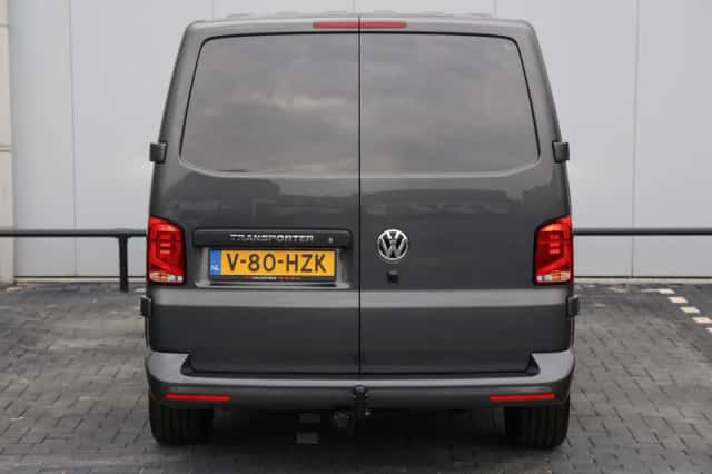 Volkswagen Transporter (2024) thumbnail 6