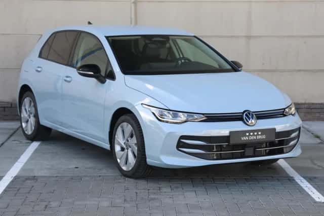 Volkswagen Golf (2025) thumbnail 3