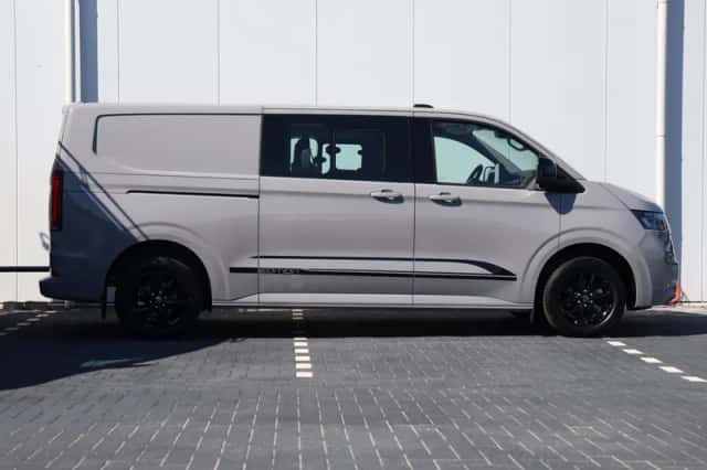 Volkswagen E-Transporter (2026) thumbnail 2
