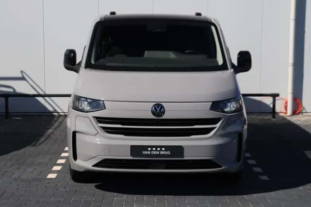 Volkswagen E-Transporter (2026) thumbnail 4