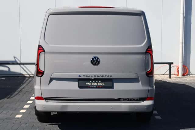 Volkswagen E-Transporter (2026) thumbnail 6