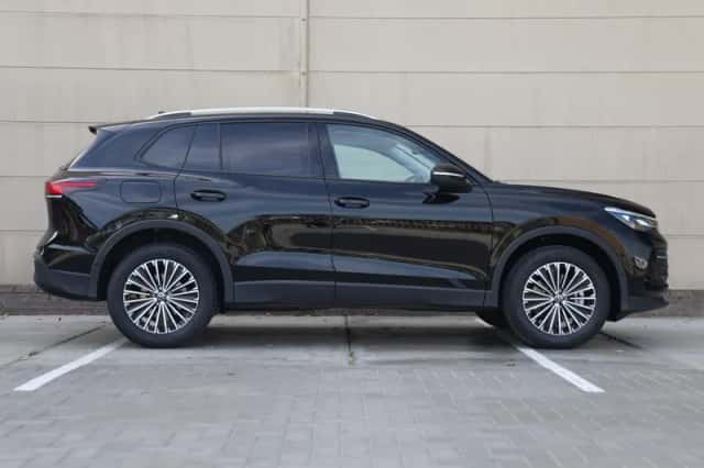 Volkswagen Tiguan (2026) thumbnail 2