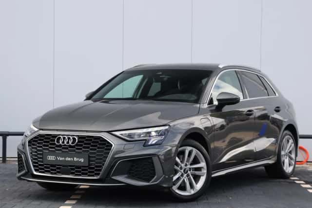 Audi A3 (2023) thumbnail 1