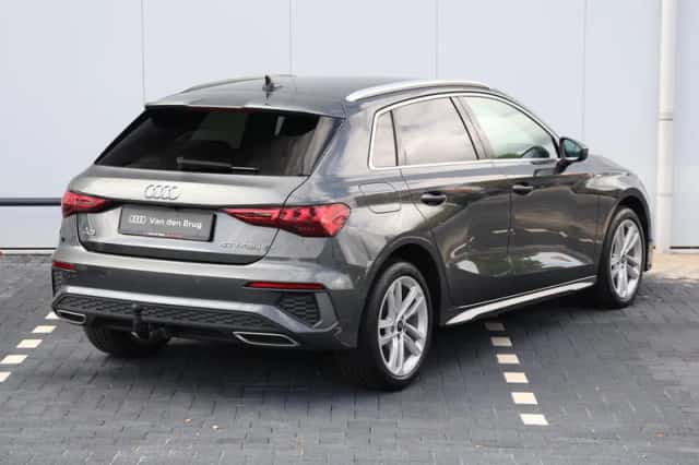Audi A3 (2023) thumbnail 5
