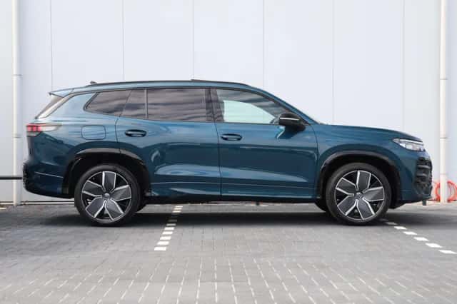 Volkswagen Tayron (2025) thumbnail 2