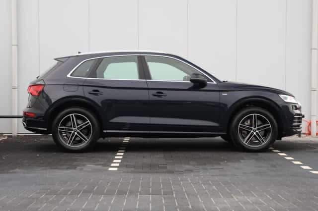 Audi Q5 (2019) thumbnail 2