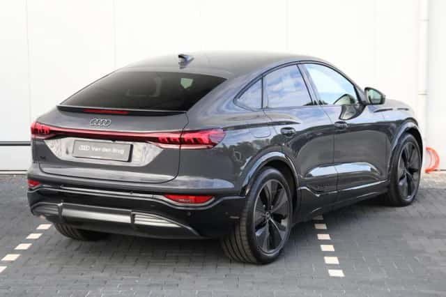Audi Q6 e-tron (2025) thumbnail 5