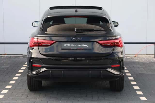 Audi Q3 (2024) thumbnail 6