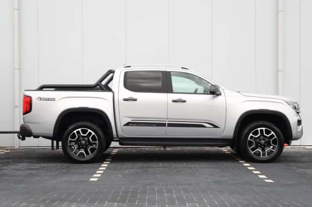 Volkswagen Amarok (2023) thumbnail 2