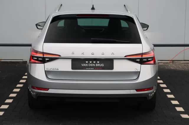 Škoda Superb (2023) thumbnail 6