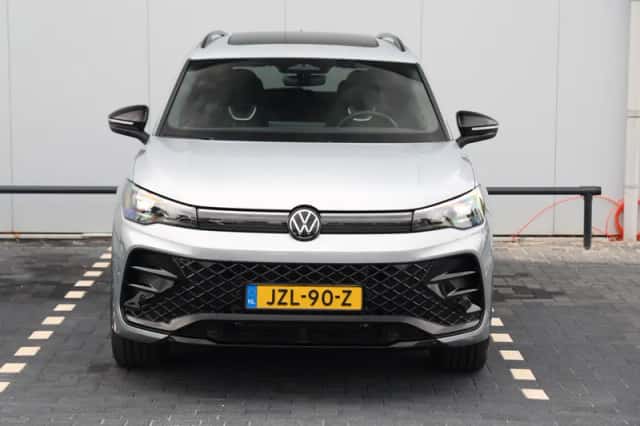 Volkswagen Tiguan (2025) thumbnail 4